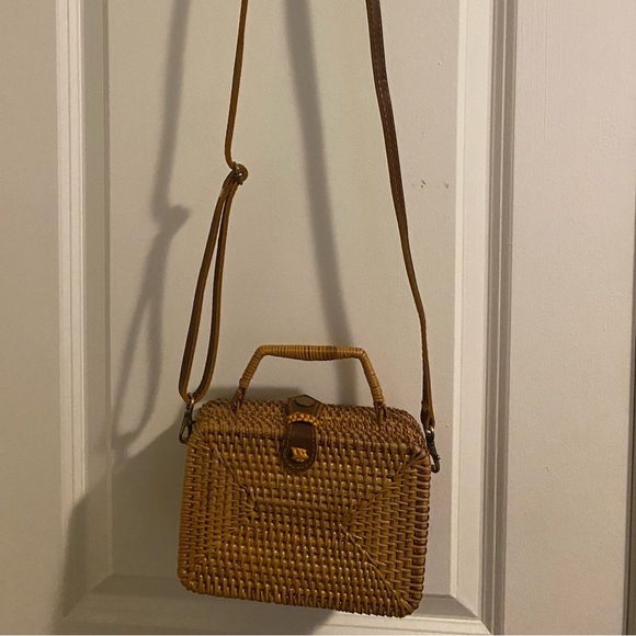 Brown woven bag - Picture 1 of 2